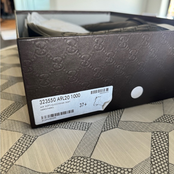 ❌SOLD❌Gucci Desinger - Picture 2 of 6